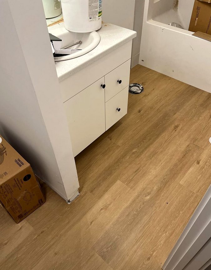 Waterproof vinyl click · bath