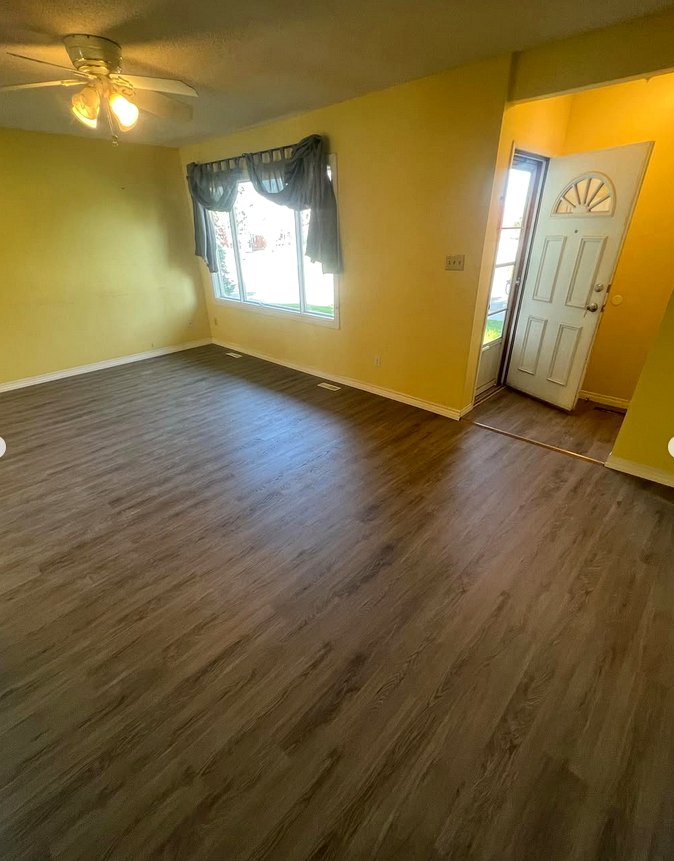 Living room & entry · vinyl click