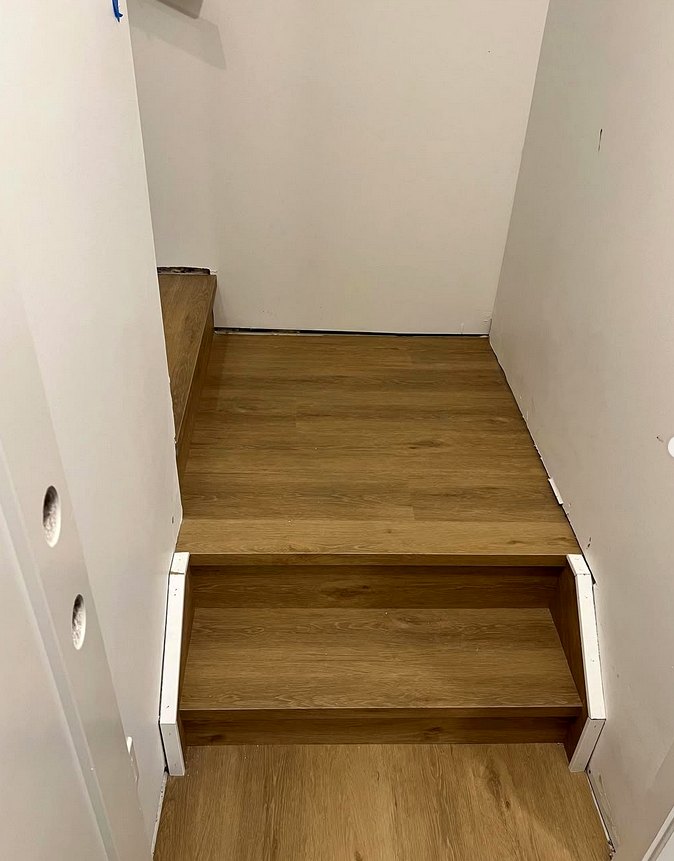Natural oak vinyl click stairs