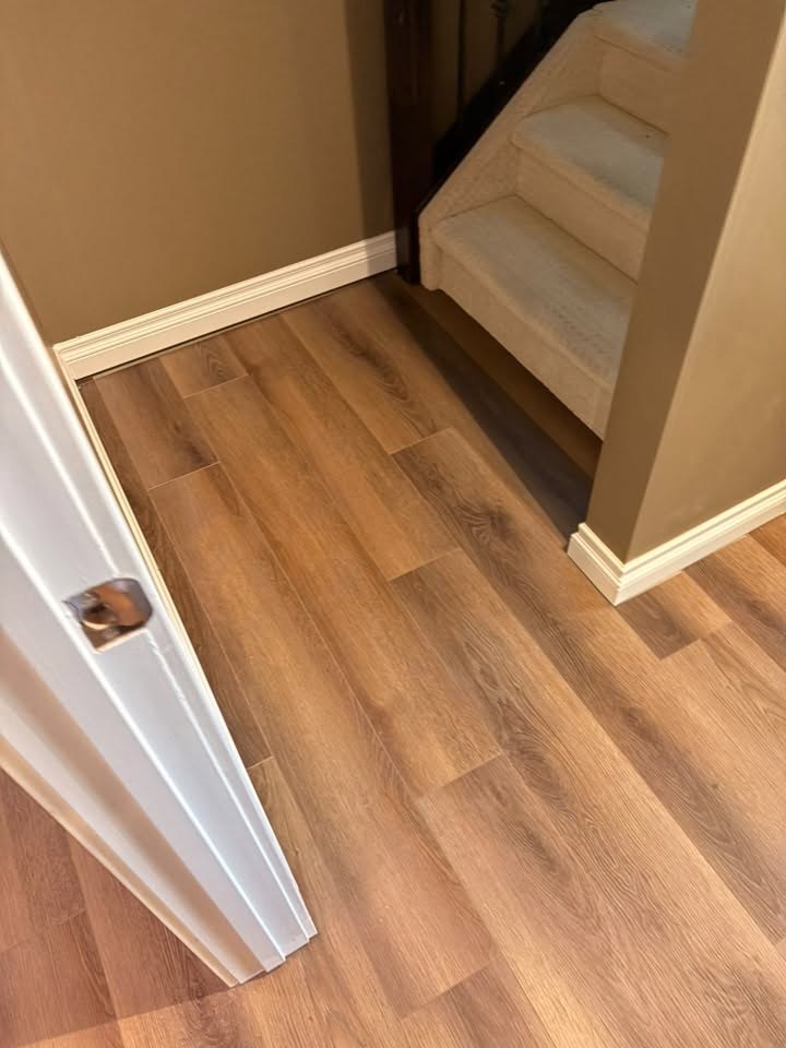Stair landing · walnut vinyl click